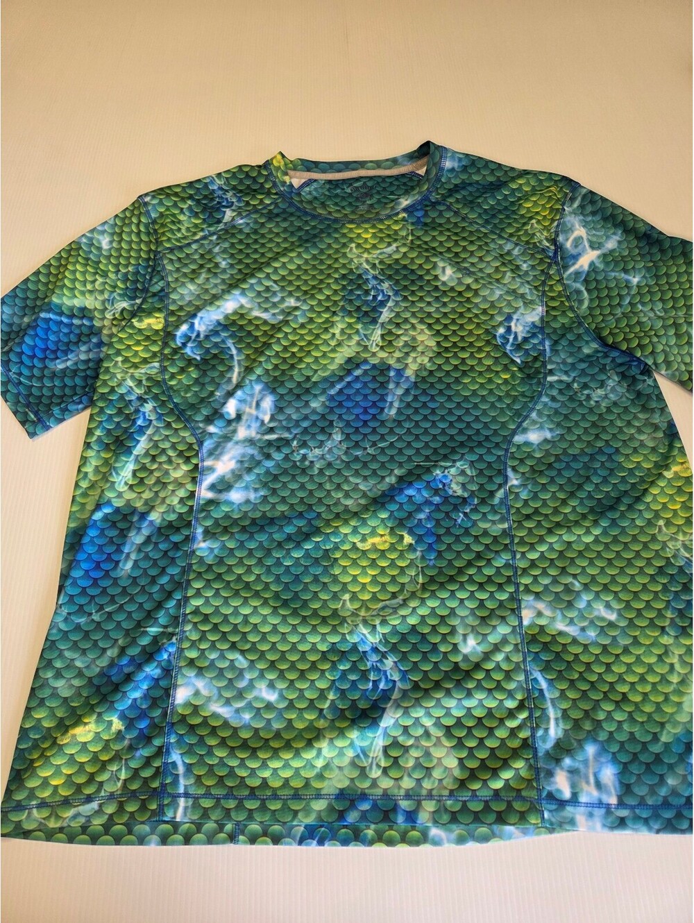 Reel Legends Fishing Shirt XL Green Blue Scale Pattern Short Sleeve